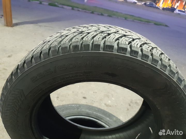 Nokian Tyres Hakkapeliitta 8 SUV 225/65 R18 107T