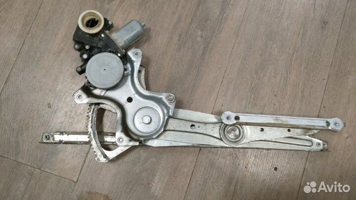 Стеклоподъемник передний правый Toyota Camry XV40