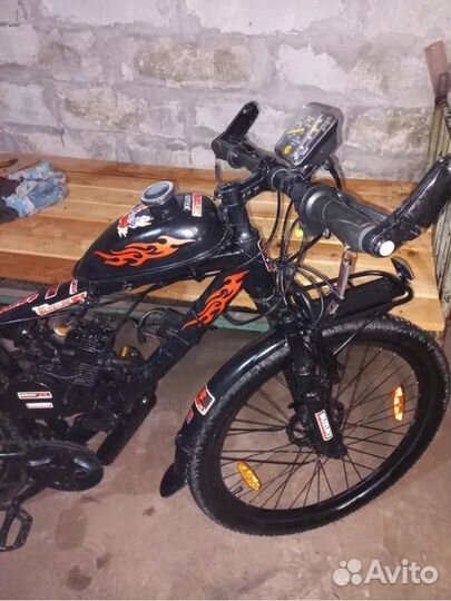 Наклейка виниловая 