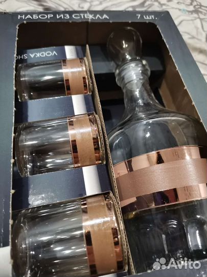 Графин с бокалами