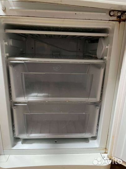 Холодильник indesit c138g.016