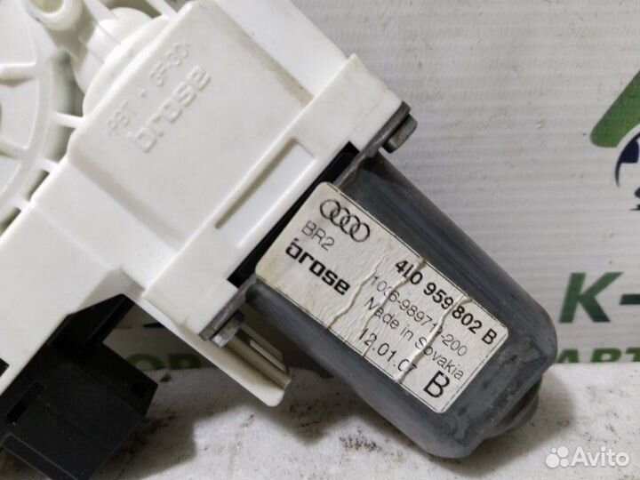 Audi Q7 задний правый Audi Q7 легковой универсал 4