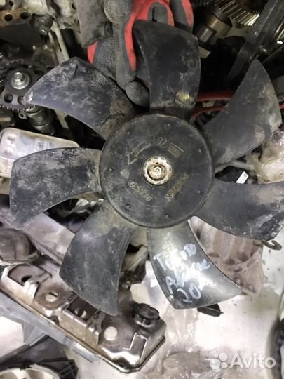 Вентилятор охлаждения Тойота Авенсис T25 2.0л