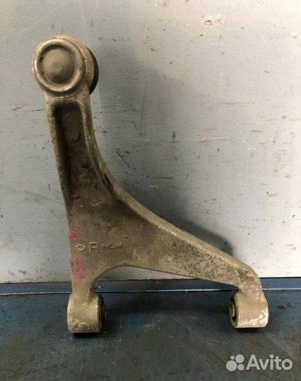 Рычаг верхний задний правый Infiniti G V36