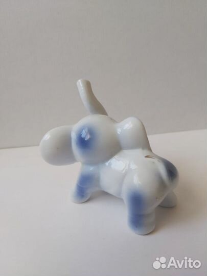 Статуэтка фарфор