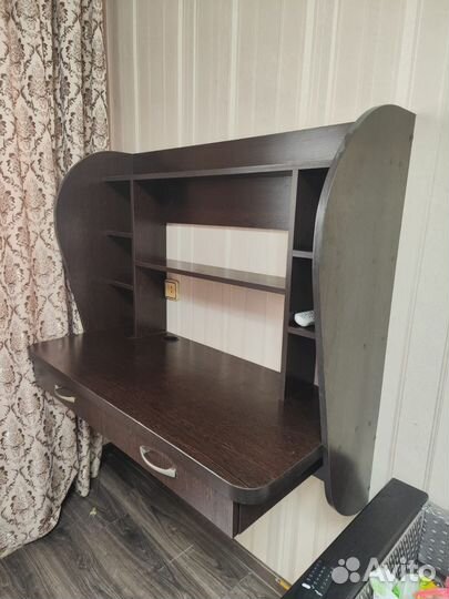 Стол настенный