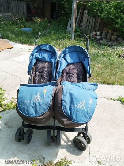 Коляска для двойни