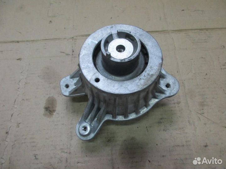 Опора двигателя w238 coupe E-class 654 2017