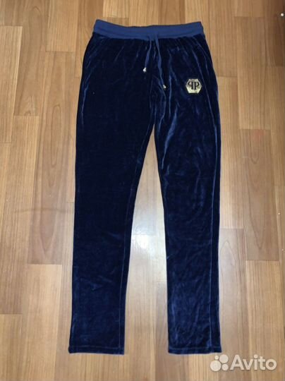 Спортивный костюм женский