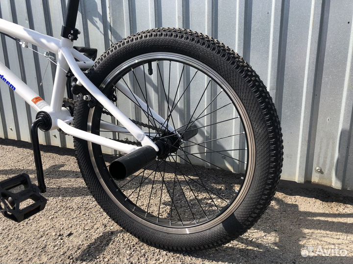 Трюковой велосипед BMX