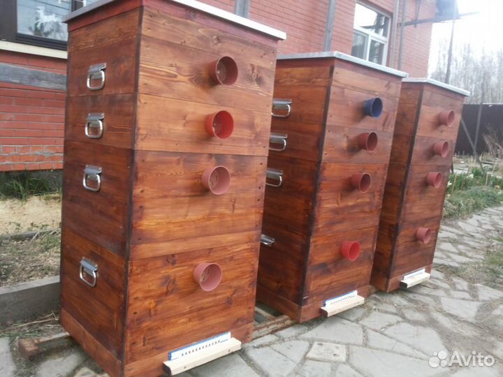 Ульи и ловушки для пчел