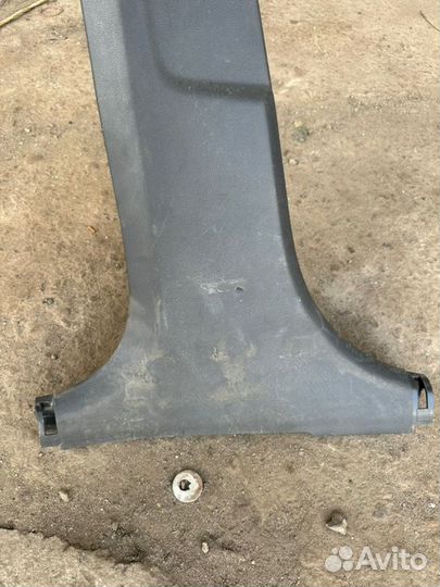 Накладка стойки левая Hyundai Solaris 2