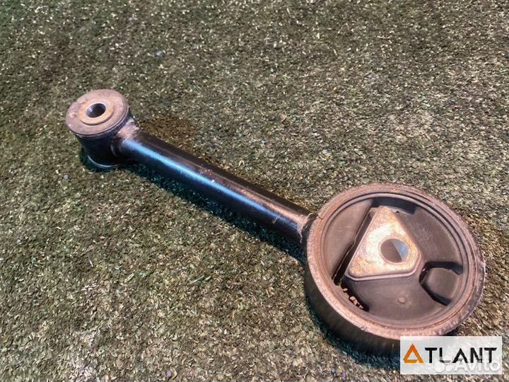 Подушка двигателя задний mitsubishi colt