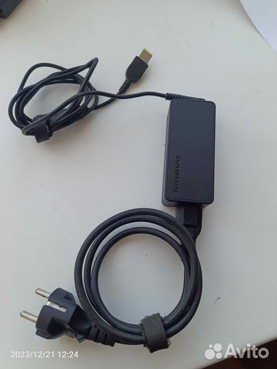 Продам блок питания Lenovo