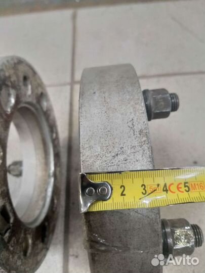 Проставки колес LX470