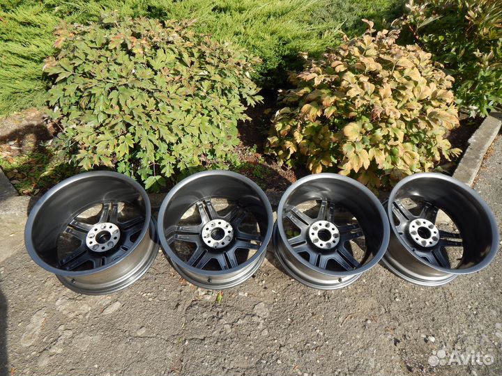 Диски R18 AMG w 212 Mercedes - разношир/оригинал