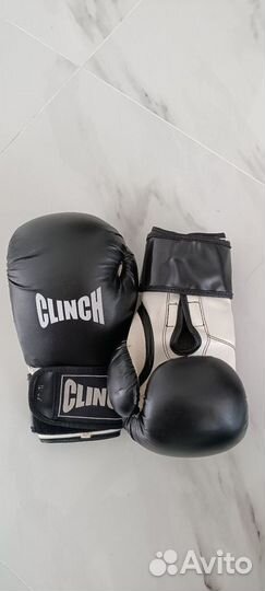 Боксерские перчатки 10 oz clinch