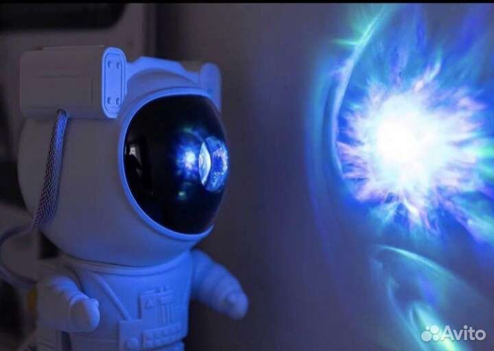 Ночник проектор звездного неба космонавт