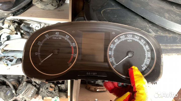 Щиток приборов Skoda rapid