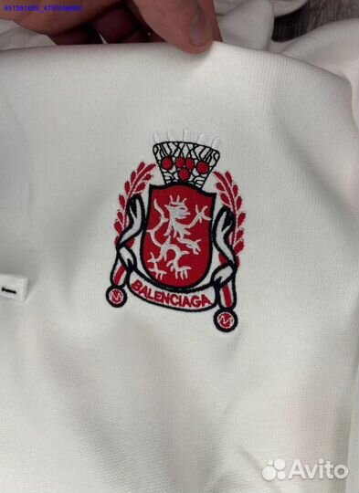 Balenciaga: худи для ярких личностей