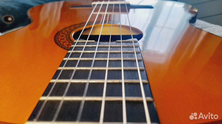 Гитара yamaha