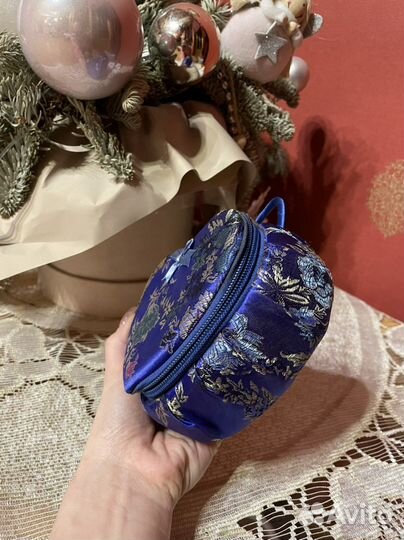 Шкатулка шелковая для украшений, новая