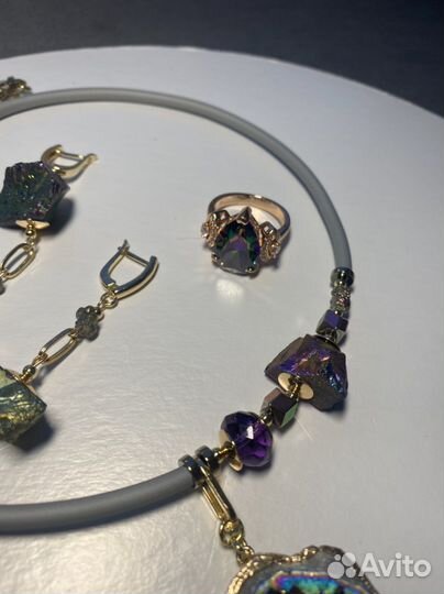 Халкоперит и мистик топаз