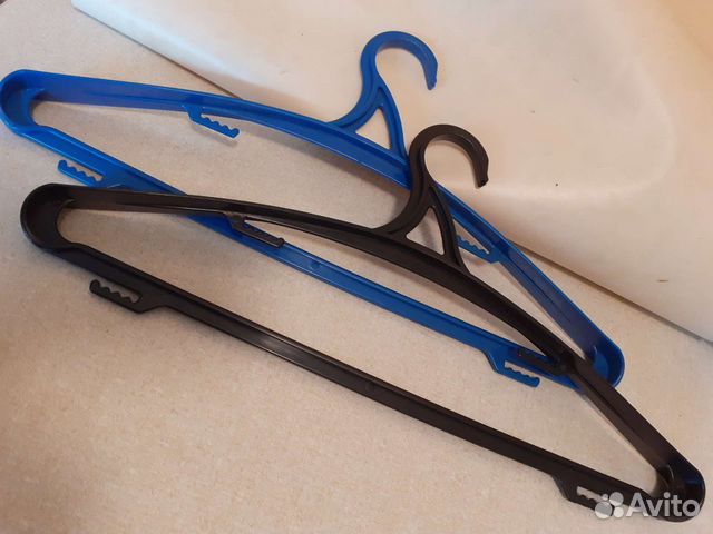 Вешалки плечики для одежды разные