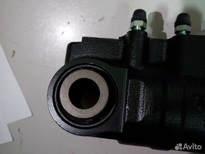 Амортизатор попер.устойчивости toyota(48216