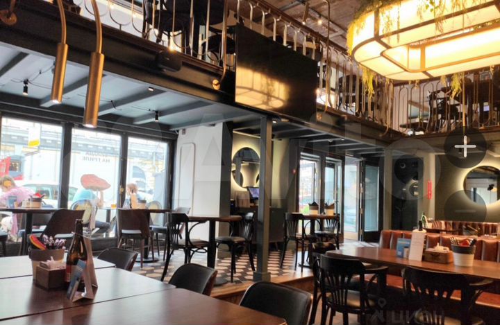 Общепит на Петровке с летником и вытяжкой, 475 м²