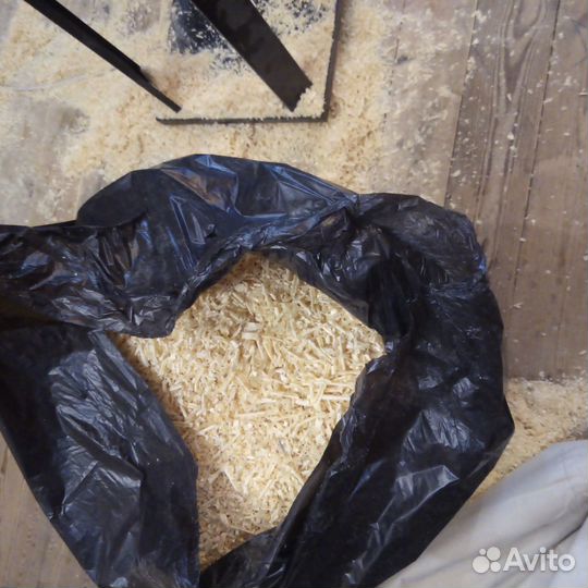 Опилки в мешках