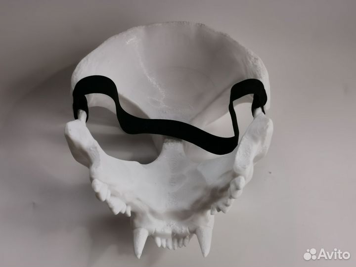 Маска кошки для фурсьюта с большими глазами белая