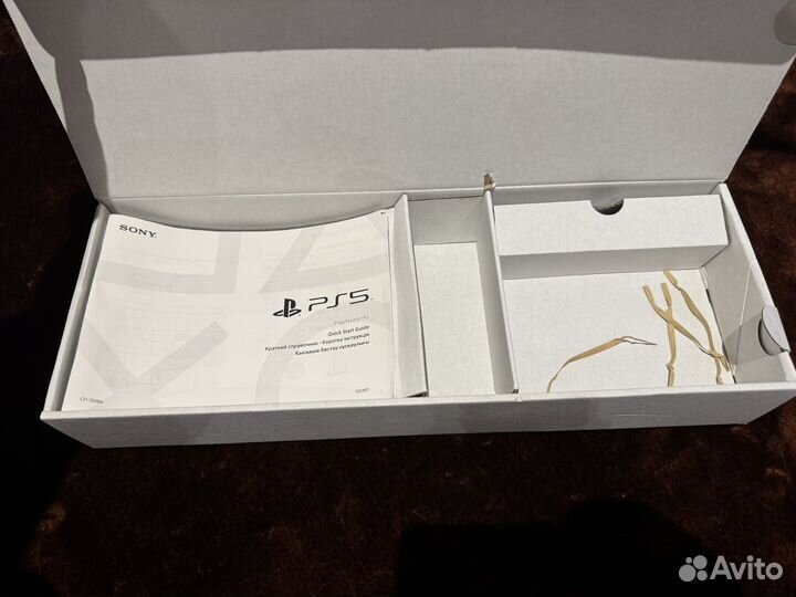 Коробка от Sony Playstation 5