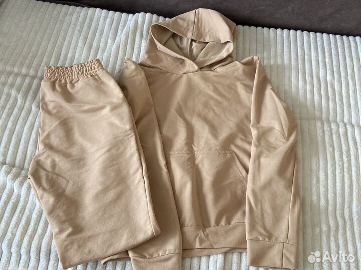 Костюм спортивный