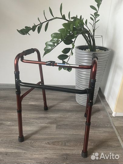 Ходунки детские ребиалитационные