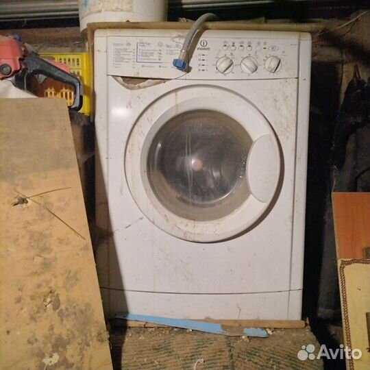 Стиральная машина indesit