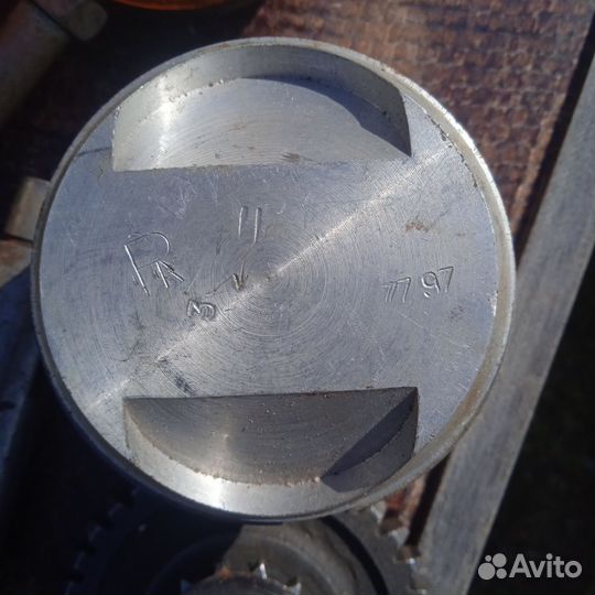 Запчасти на мотоцикл
