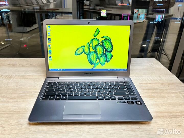 Ноутбук Samsung на i5 c GeForce / Radeon и SSD