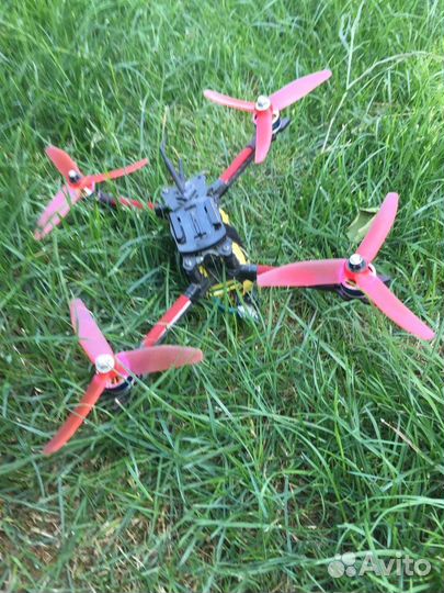 Гоночный квадрокоптер