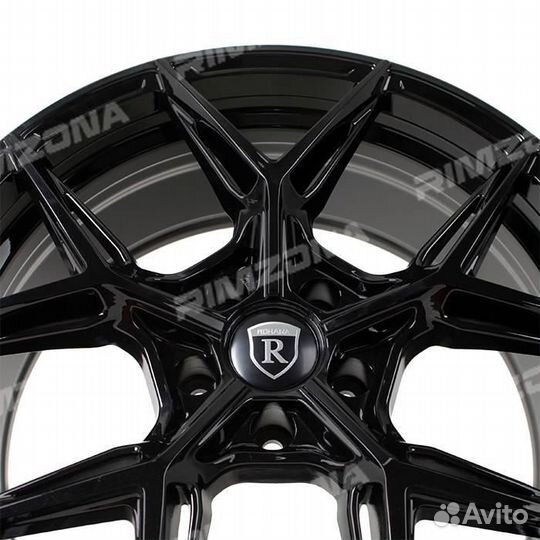 Литой диск sakura wheels R19 5x112