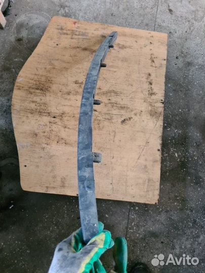 Абсорбер бампера задний Nissan Juke F15 HR16DE