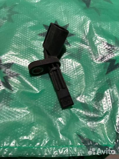 Система ABS Датчик числа оборот Audi A4 4E0927804F