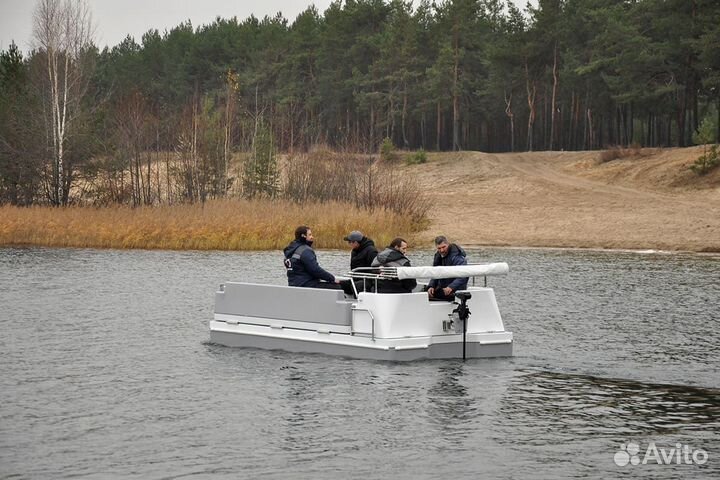 Катер-понтон новый