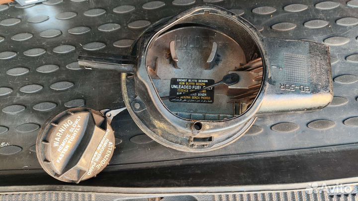 Лючок бензобака kia ceed