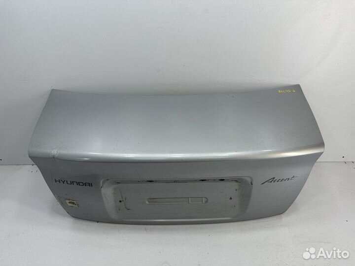 Hyundai accent крышка Багажника Дефект