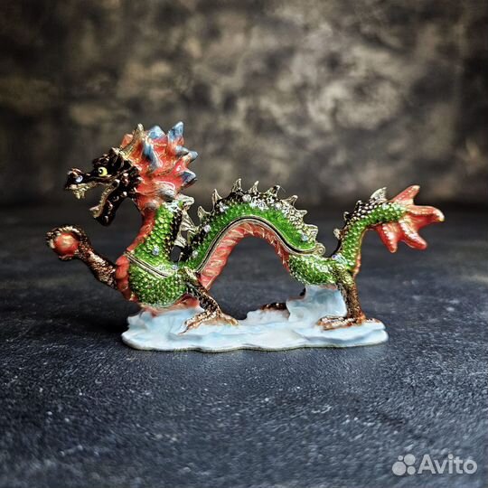 Шкатулка для ювелирных изделий дракон со стразами