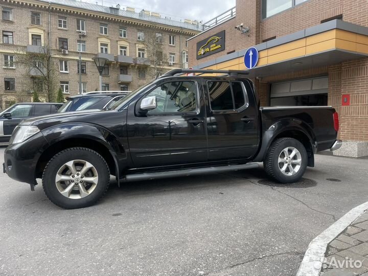 Nissan Navara 2.5 AT, 2012, 128 000 км