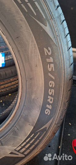 Tracmax X-Privilo TX5 215/65 R16 98H