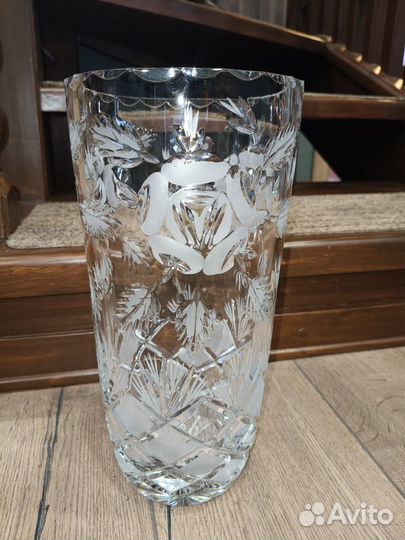 Хрустальная ваза