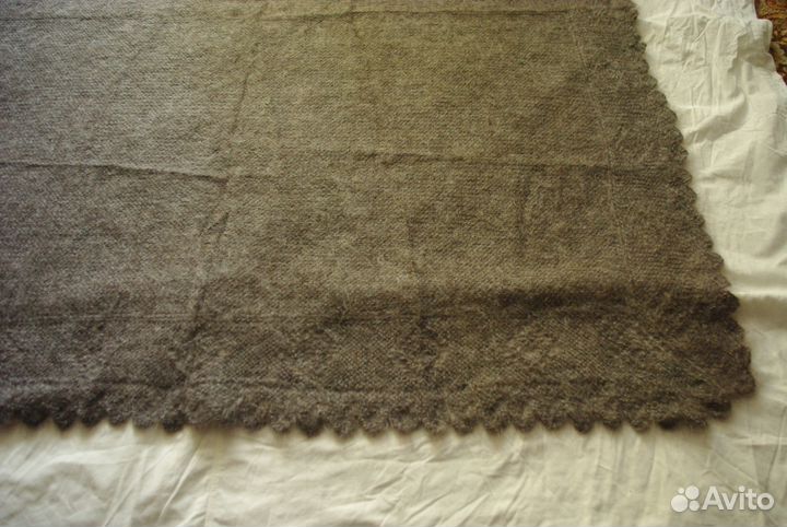 Платок пуховый (шаль). Новый